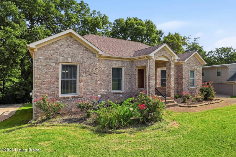 2809 Antone Pkwy, Louisville, KY 40220