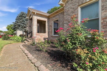 2809 Antone Pkwy, Louisville, KY 40220