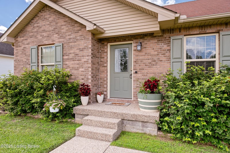 281 Madison Rae Blvd, Shepherdsville, KY 40165