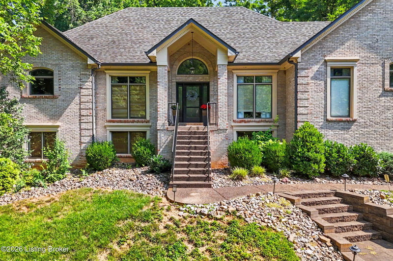 2811 Alta Vista Ct, Louisville, KY 40206
