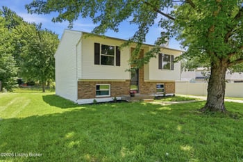 2813 Smoke Rd, Louisville, KY 40220