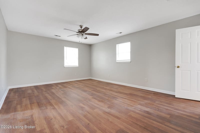 2815 S 6th St, Louisville, KY 40208