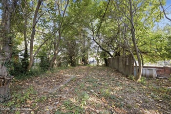 2817 Slevin St, Louisville, KY 40212