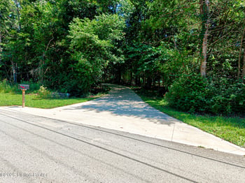 282 Halls Ln, Shepherdsville, KY 40165