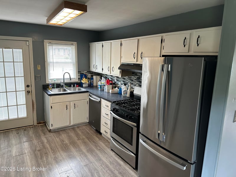 2827 Whitlock St, Louisville, KY 40213