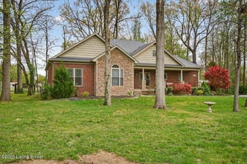 2832 Klondike Ln, Louisville, KY 40218