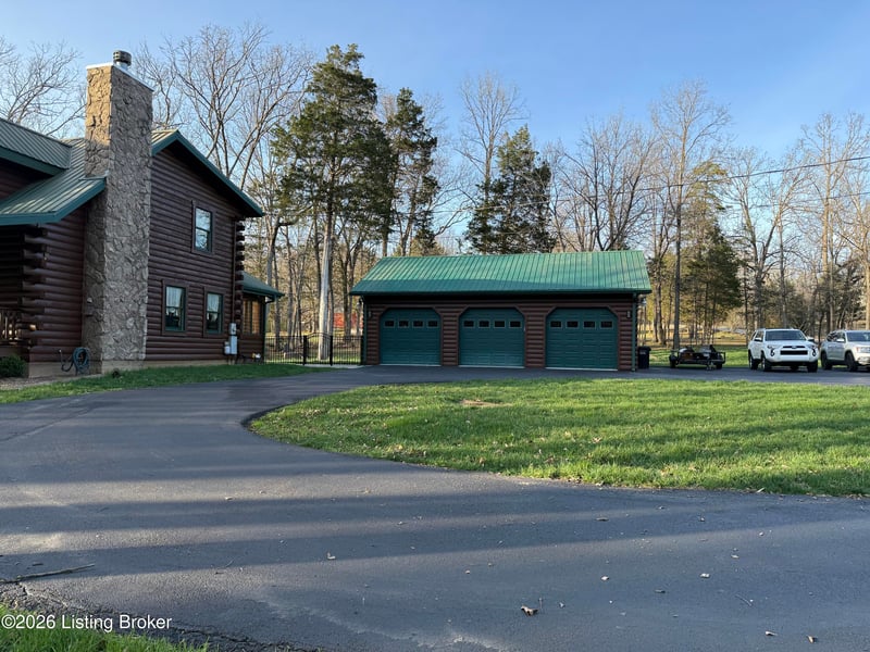 284 Pine Creek Rd, Shepherdsville, KY 40165