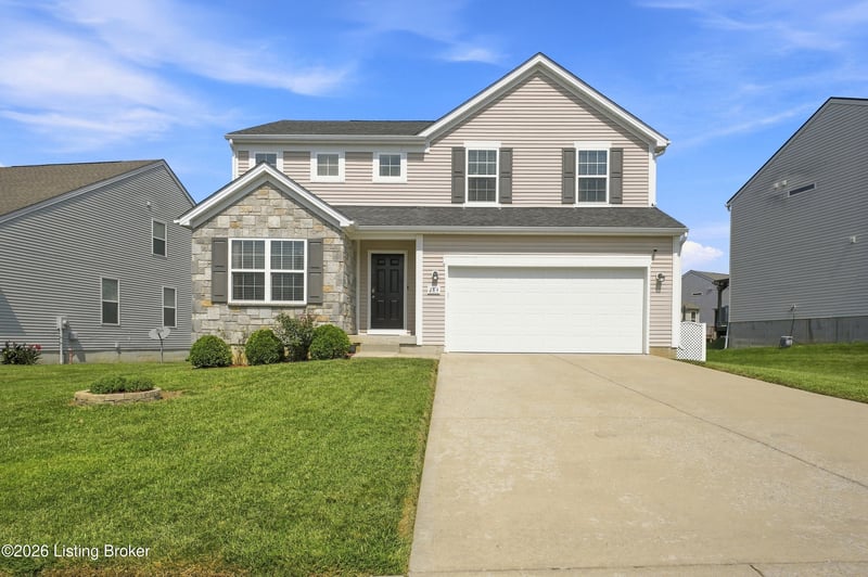 284 Saint Regis Dr, Shelbyville, KY 40065