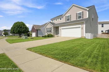 284 Saint Regis Dr, Shelbyville, KY 40065