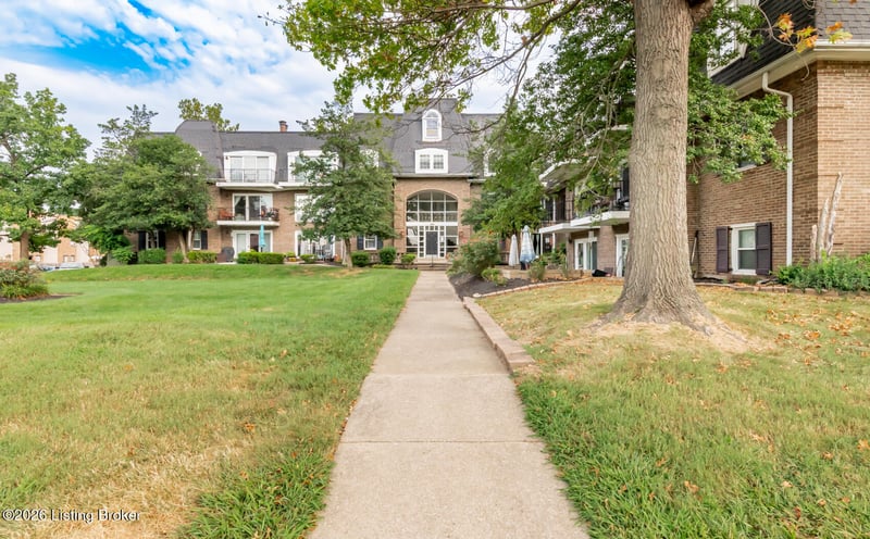 2845 Hikes Ln #102, Louisville, KY 40218