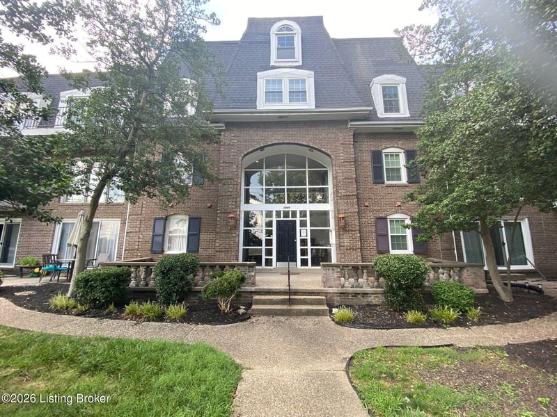 2845 Hikes Ln #107, Louisville, KY 40218
