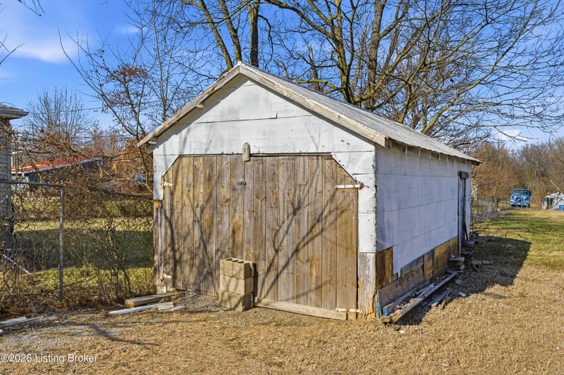 2858 Hillspring Rd, Pleasureville, KY 40057
