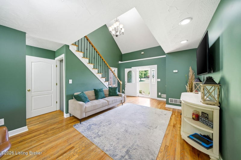 287 Cedar Place Dr, Shepherdsville, KY 40165