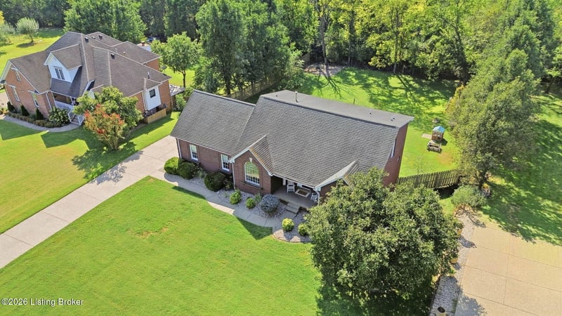 287 Cedar Place Dr, Shepherdsville, KY 40165