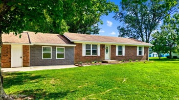287 Oakridge Dr, Mt Washington, KY 40047