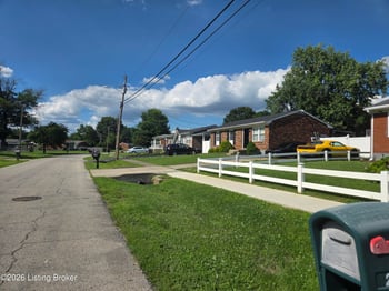 288 S Steedland Dr, Louisville, KY 40229