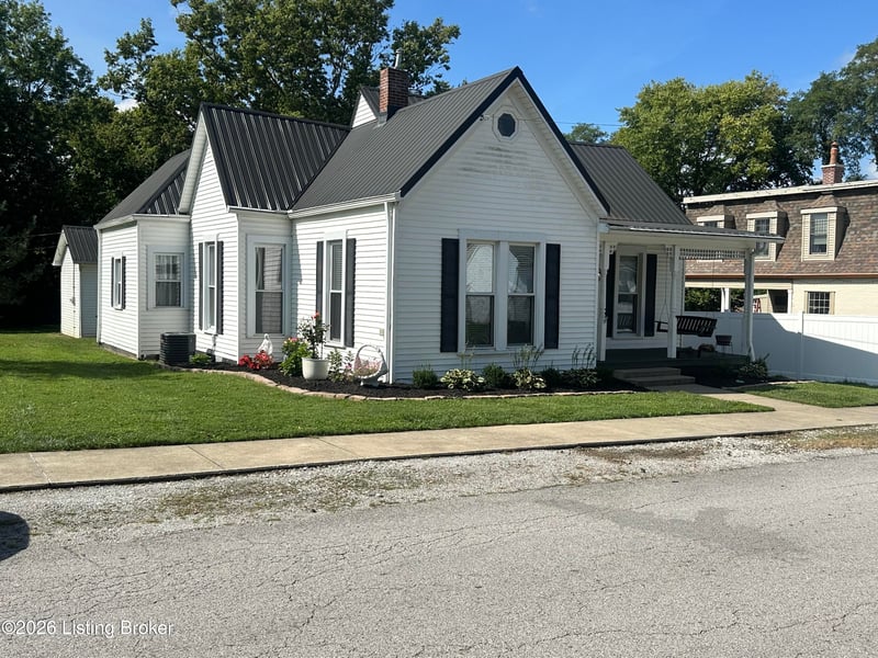 29 E Church St, New Castle, KY 40050