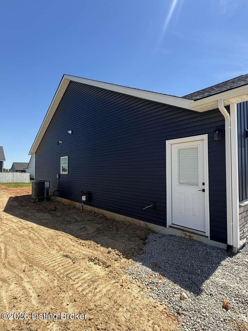 29 Robert Allen Ln, Brandenburg, KY 40108