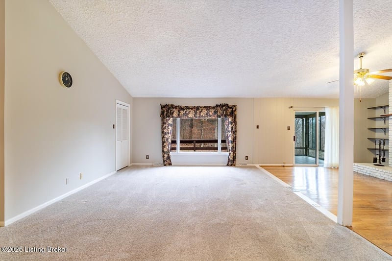 290 Big Cedar Creek Trl, Shepherdsville, KY 40165