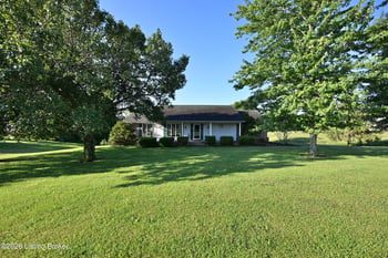 290 Hochstrasser Rd, Elk Creek, KY 40071