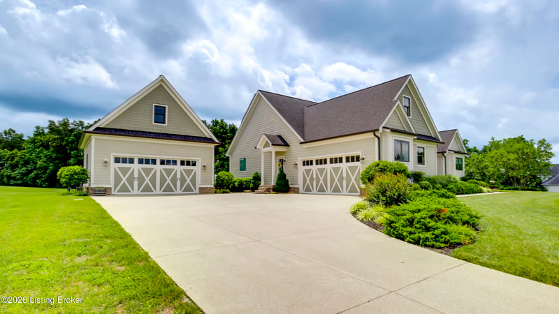 290 Lansdowne Cresent, Louisville, KY 40245