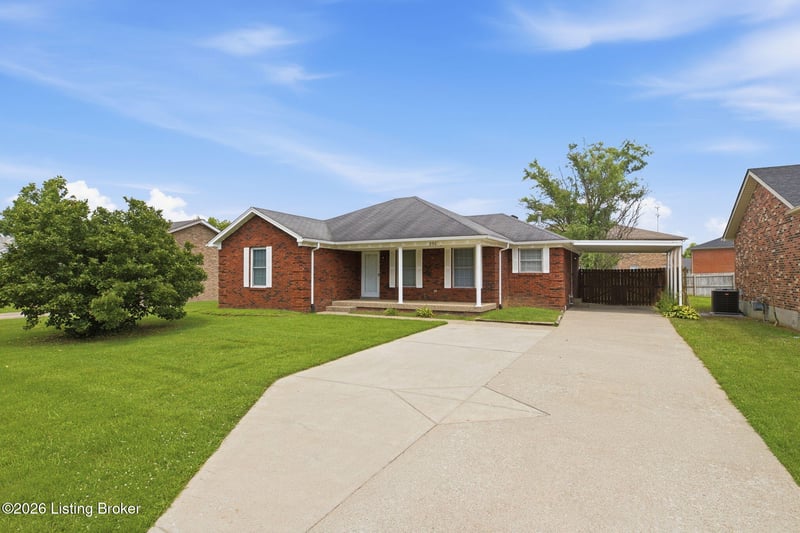 290 Tara Cir, Shepherdsville, KY 40165