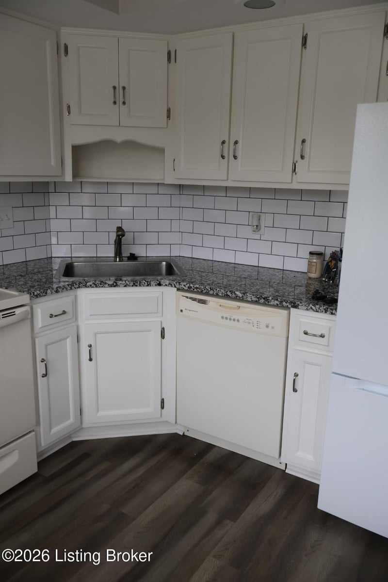 2900 Mcmahan Blvd #210, Louisville, KY 40220
