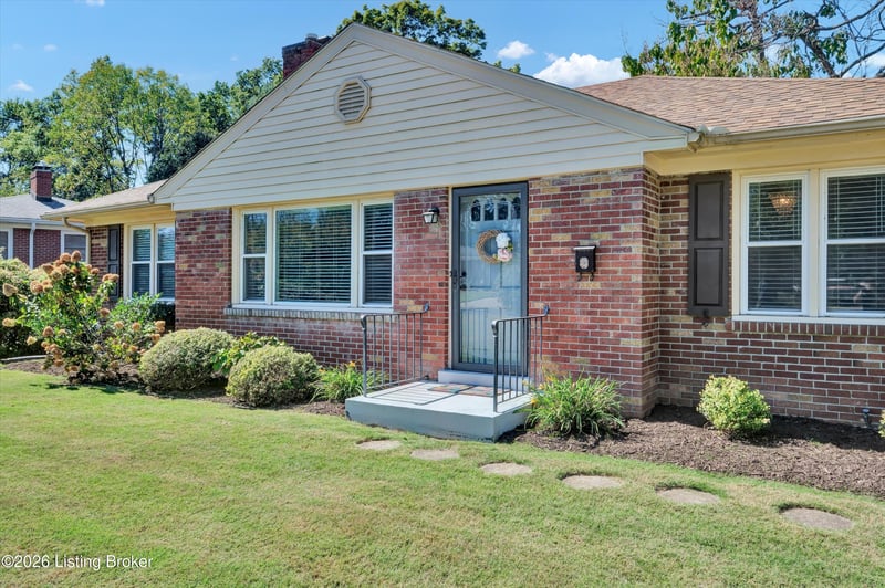 2902 Cambridge Rd, Louisville, KY 40220