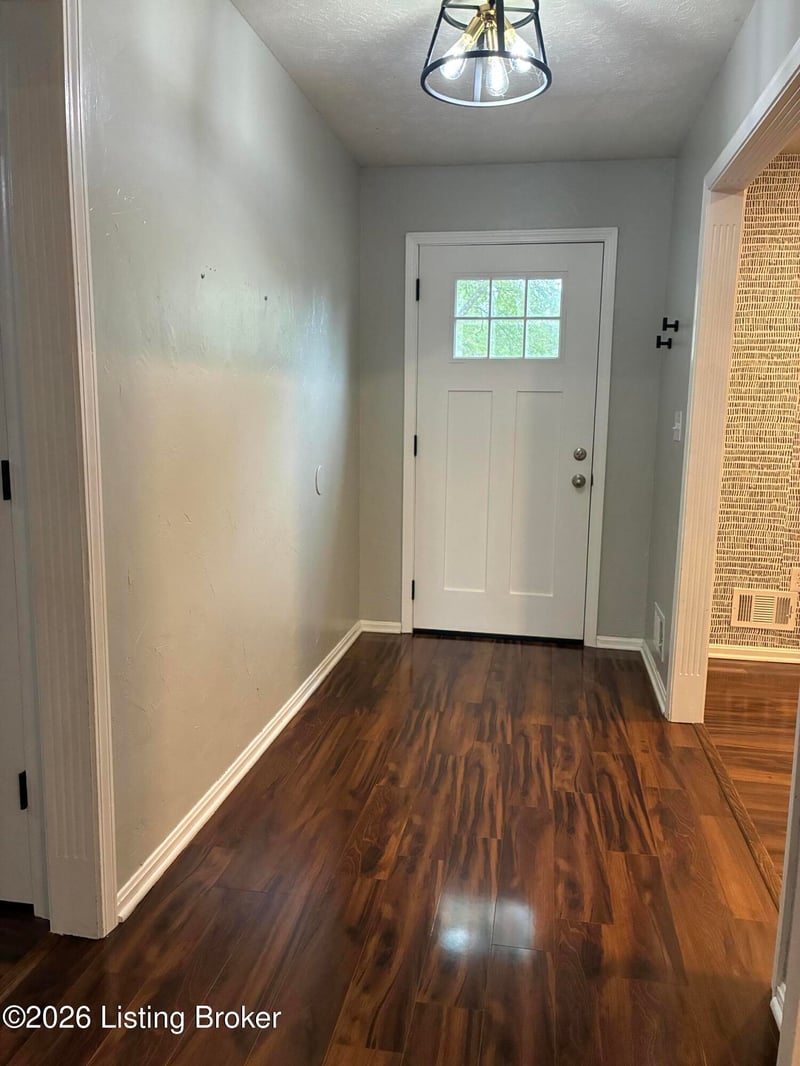2904 Petty Jay Rd, Louisville, KY 40220