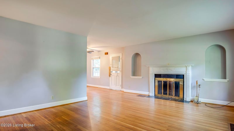 2905 Dundee Rd, Louisville, KY 40205