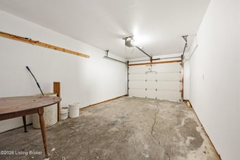 2905 Fordhaven Rd, Louisville, KY 40214