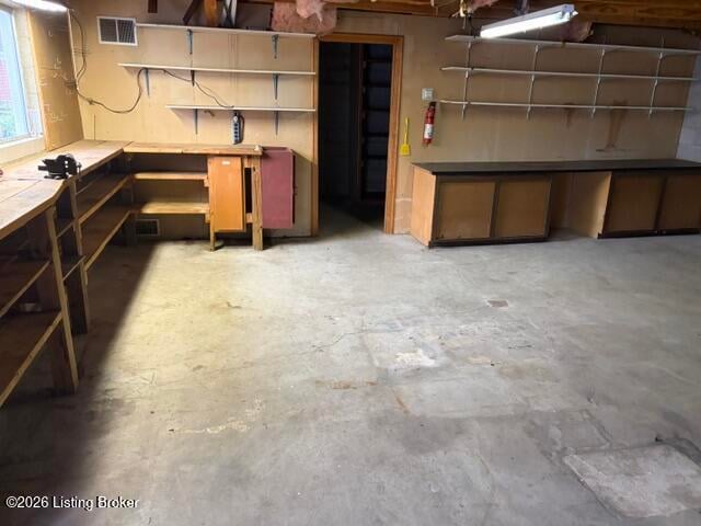 2906 Englewood Ave, Louisville, KY 40220