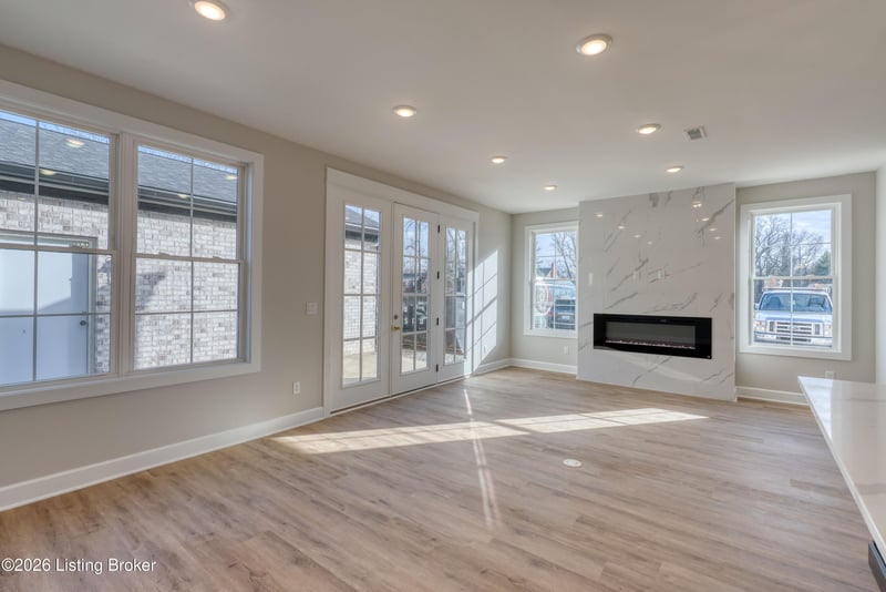 2908 Megan Thompson Way, Louisville, KY 40220