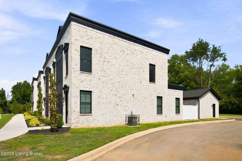 2908 Megan Thompson Way, Louisville, KY 40220