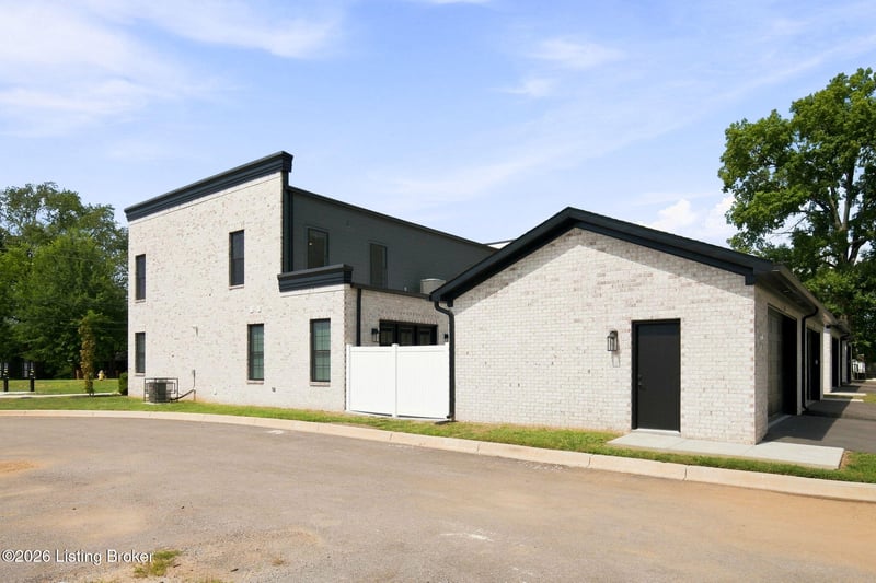 2908 Megan Thompson Way, Louisville, KY 40220