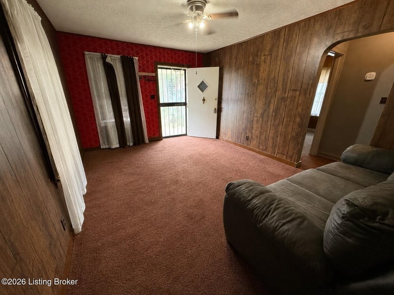 2909 Conestoga Ave, Louisville, KY 40210