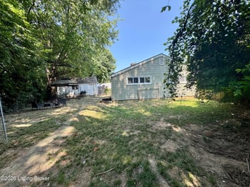 2910 Garey Ln, Louisville, KY 40216