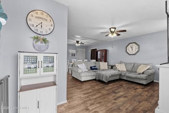 2911 Liberty St, Radcliff, KY 40160