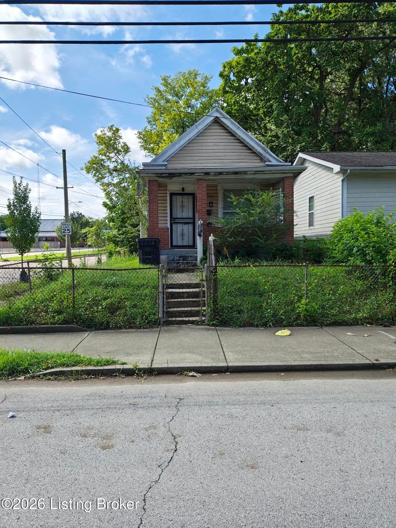 2924 Dumesnil St, Louisville, KY 40211
