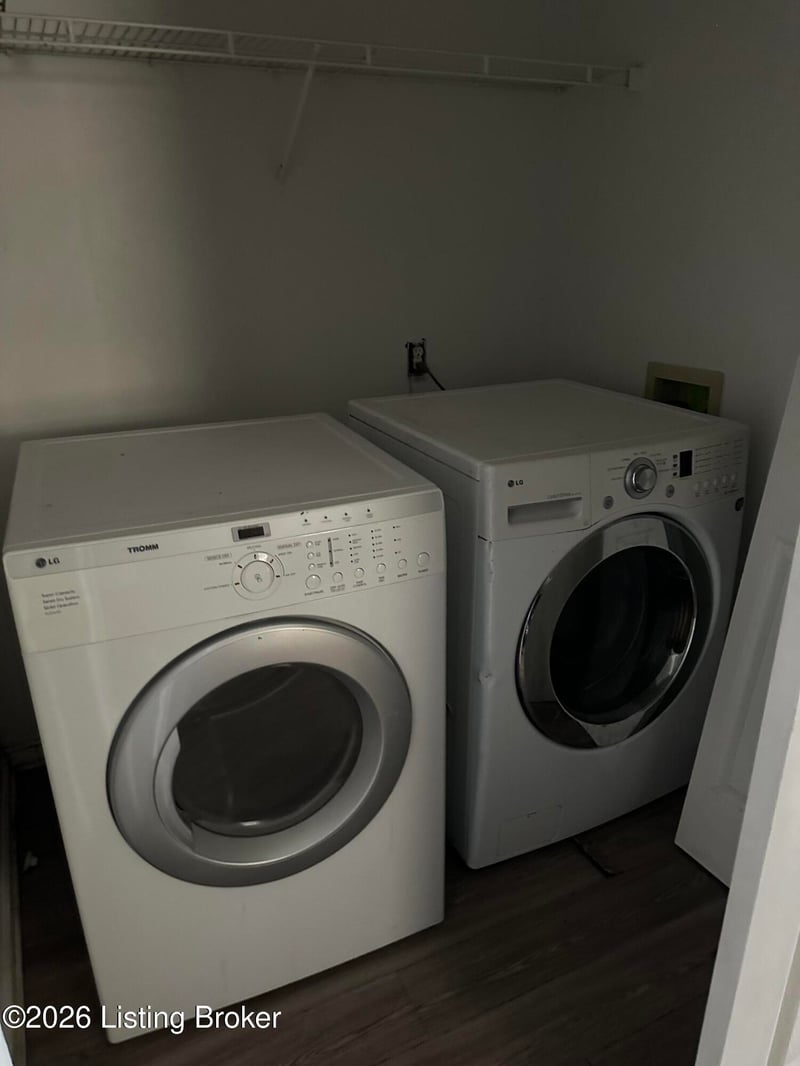 2928 S 5th St, Louisville, KY 40208
