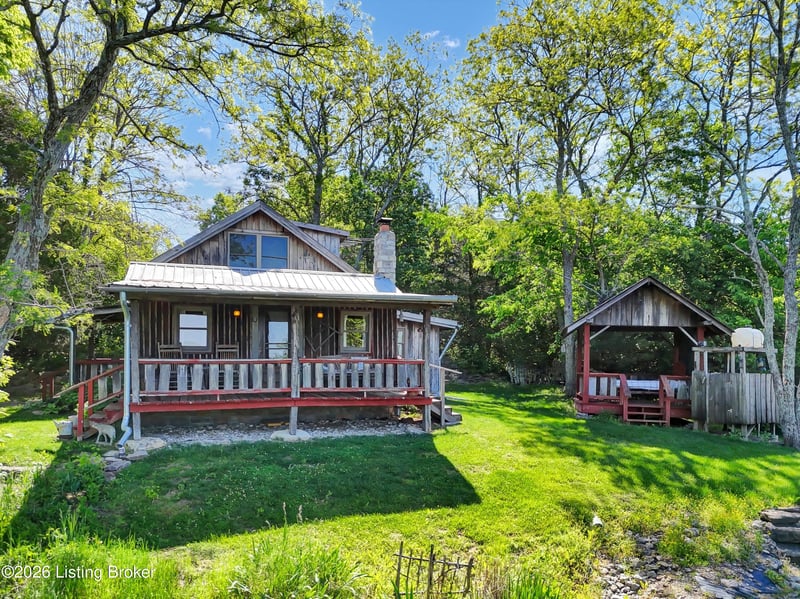 2945 N Greenbrier Rd, Madison, IN 47250