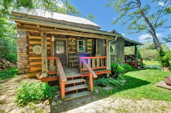 2945 N Greenbrier Rd, Madison, IN 47250