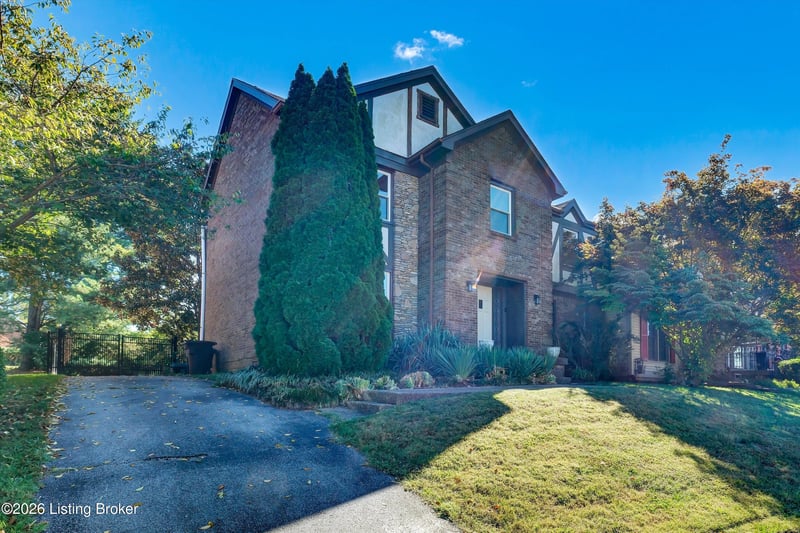 3 Autumn Hill Ct, Prospect, KY 40059
