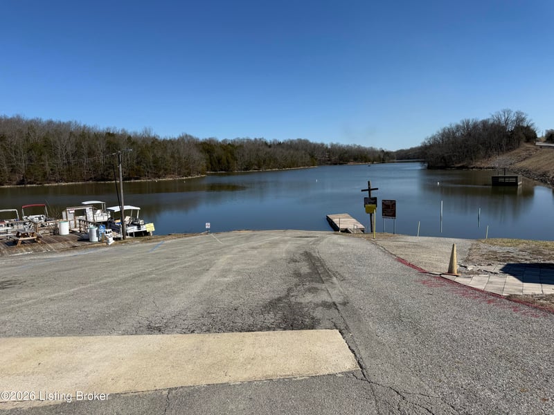 3 Landings Ct, Willisburg, KY 40078