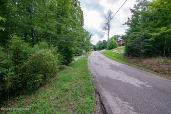3 S Lakeside Dr, Leitchfield, KY 42754