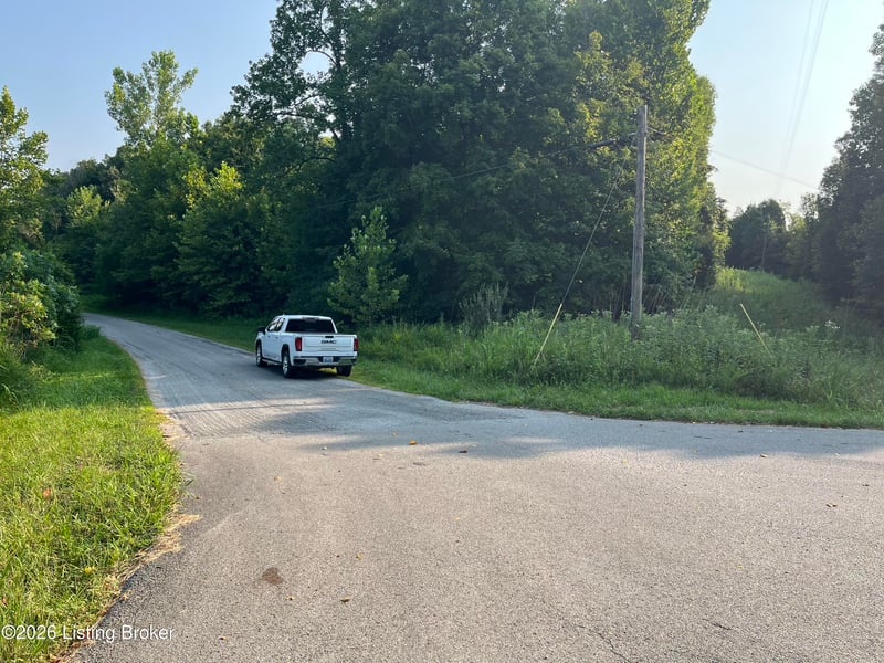 30 Vic Young Rd, Olaton, KY 42361
