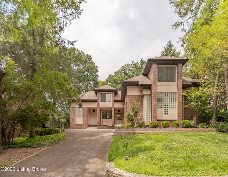 300 12 Penruth Ave, Louisville, KY 40207