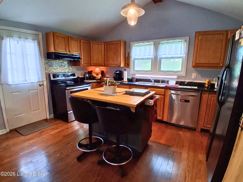 300 Dutchmans Creek Rd, Taylorsville, KY 40071