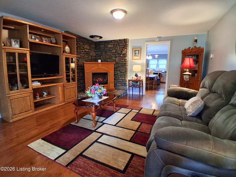 300 Dutchmans Creek Rd, Taylorsville, KY 40071