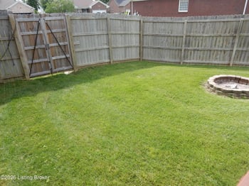 300 Jade Dr, Shepherdsville, KY 40165